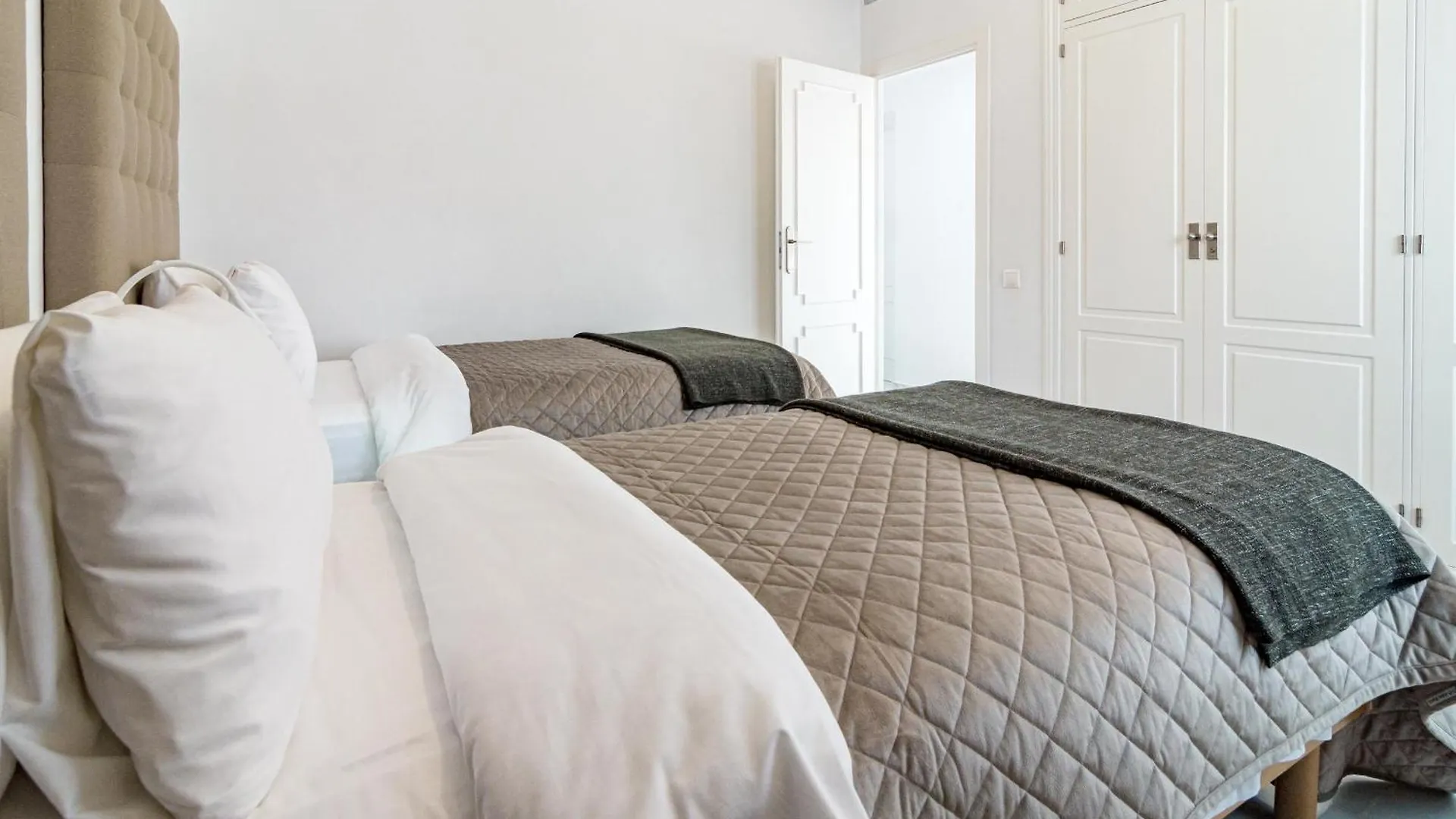 Ab4 - Vacation Home, Marbella By Roomservices Apartment
