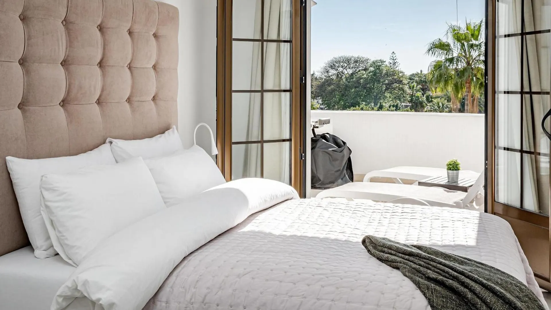 Ab4 - Vacation Home, Marbella By Roomservices Apartment