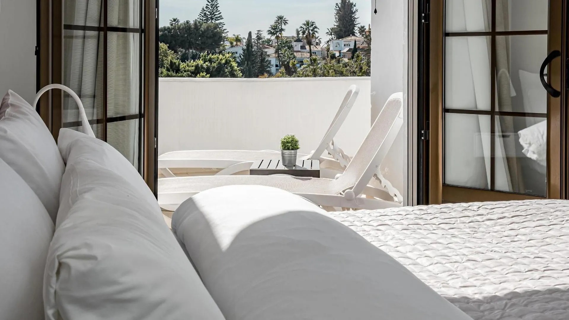 Ab4 - Vacation Home, Marbella By Roomservices